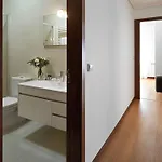 Downtown By Luxistay Apartment