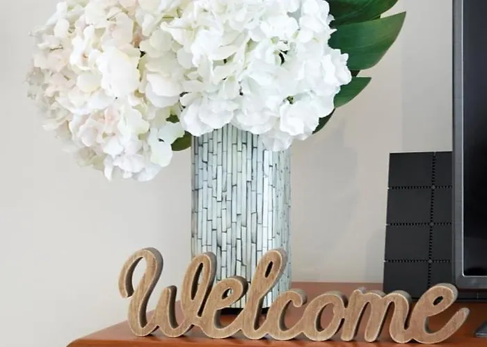 Downtown By Luxistay Апартаменты *